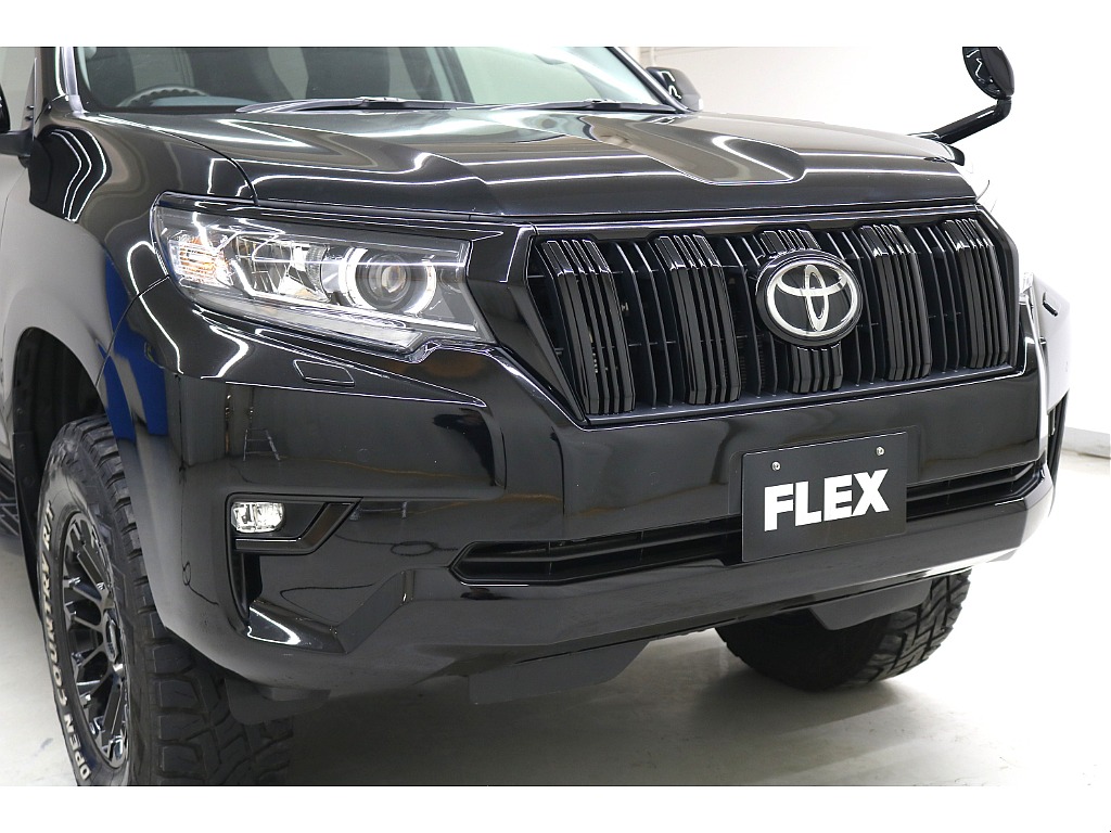 ワンオーナー☆ユーザー買取車両☆２０２ブラック☆ＮＥＷ：各所ブラックアウト☆２インチリフトＵＰ☆ＬＥＤヘッドランプ＆フォグランプ☆