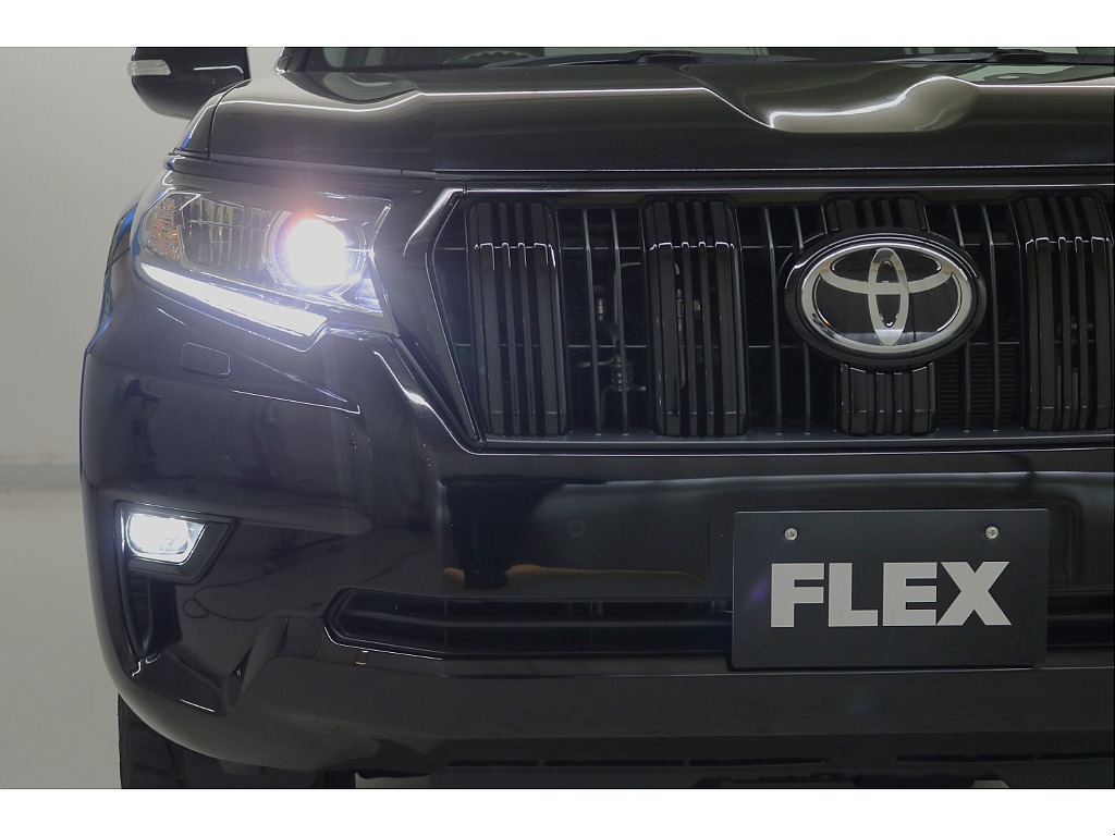 ワンオーナー☆ユーザー買取車両☆２０２ブラック☆ＮＥＷ：各所ブラックアウト☆２インチリフトＵＰ☆ＬＥＤヘッドランプ＆フォグランプ☆