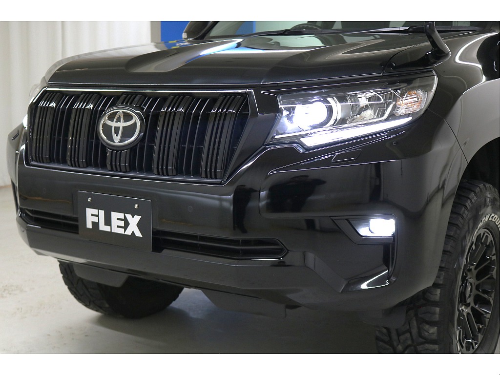 ワンオーナー☆ユーザー買取車両☆２０２ブラック☆ＮＥＷ：各所ブラックアウト☆２インチリフトＵＰ☆ＬＥＤヘッドランプ＆フォグランプ☆