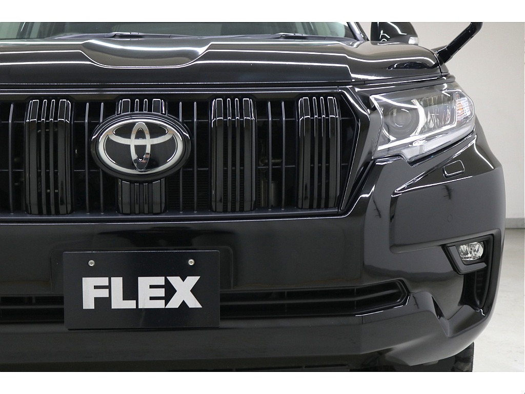 ワンオーナー☆ユーザー買取車両☆２０２ブラック☆ＮＥＷ：各所ブラックアウト☆２インチリフトＵＰ☆ＬＥＤヘッドランプ＆フォグランプ☆