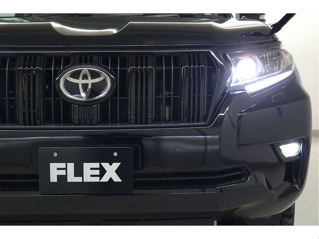 ワンオーナー☆ユーザー買取車両☆２０２ブラック☆ＮＥＷ：各所ブラックアウト☆２インチリフトＵＰ☆ＬＥＤヘッドランプ＆フォグランプ☆