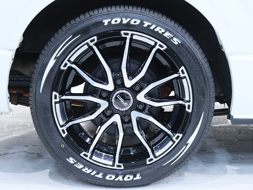 FLEXオリジナルDelf06　18インチアルミホイール付き！