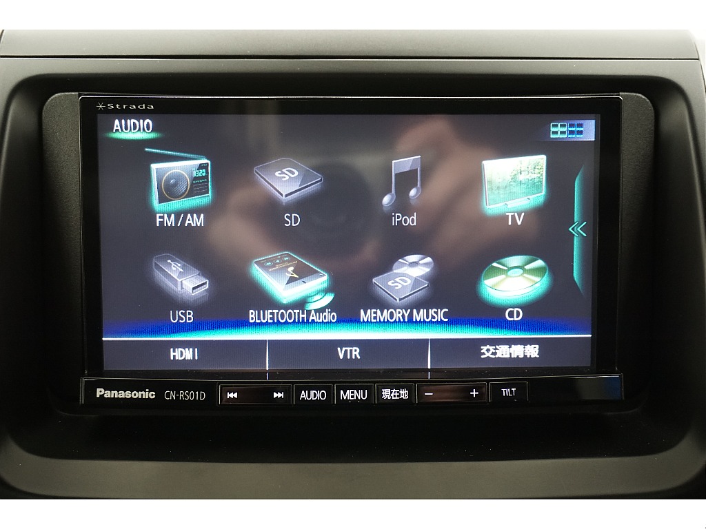 ストラーダＳＤナビ（フルセグ、Bluetooth対応）☆バックカメラ☆