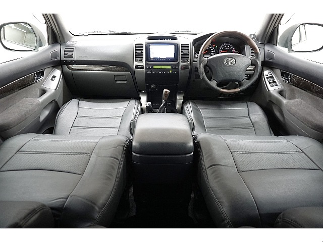 内装は当店にてルームクリーニング済みとなりますので綺麗な状態です♪