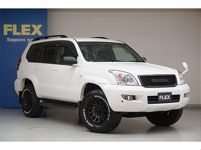 各所ブラックアウト☆ＴＯＹＯＴＡ文字グリル☆クリスタルヘッドライト☆ＬＥＤテールランプ（スモーク）☆オープンカントリーＲＴタイヤ☆デルタフォース１７インチＡＷ☆