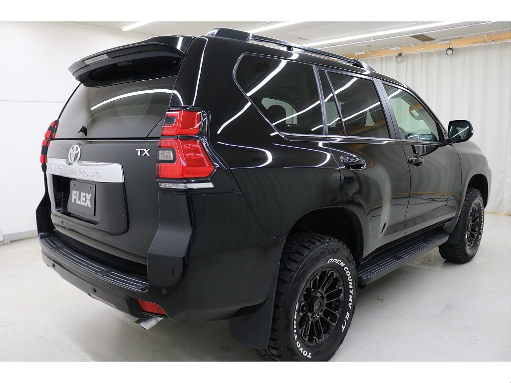 ワンオーナー☆クリーンディーゼル☆ユーザー買取車両☆２０２ブラック☆２インチリフトＵＰ☆ＦＬＥＸオリジナルＸＥＬＦ０２ホイール☆