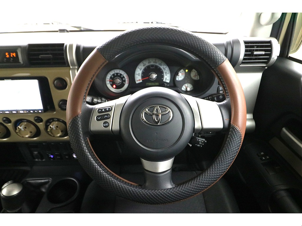 純正ステアリングの状態は良好です♪