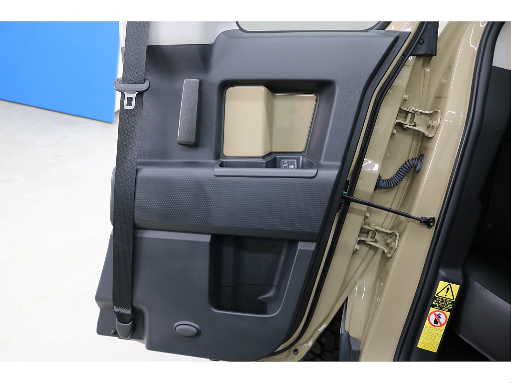 ドアトリムになります☆