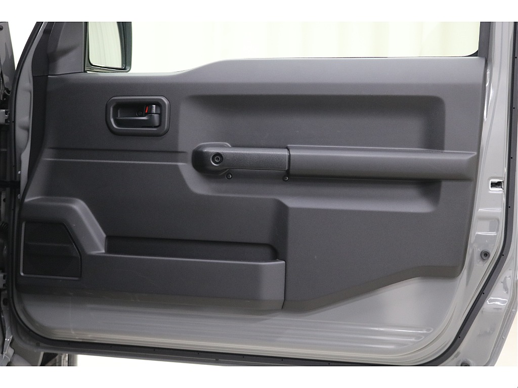 ドアトリムになります☆