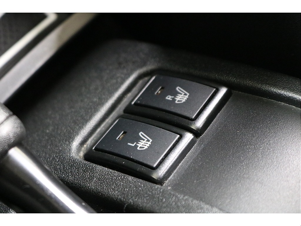 運転席／助手席シートヒーター☆