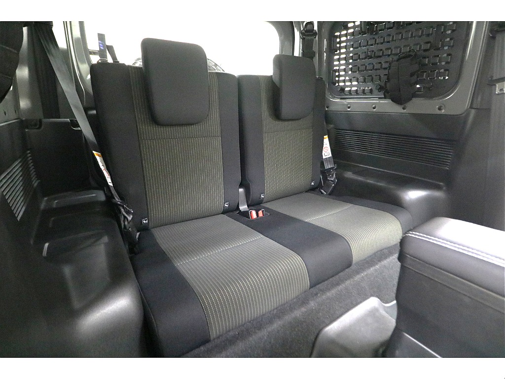 後部座席になります☆