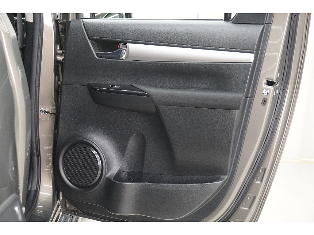 ドアトリムになります☆