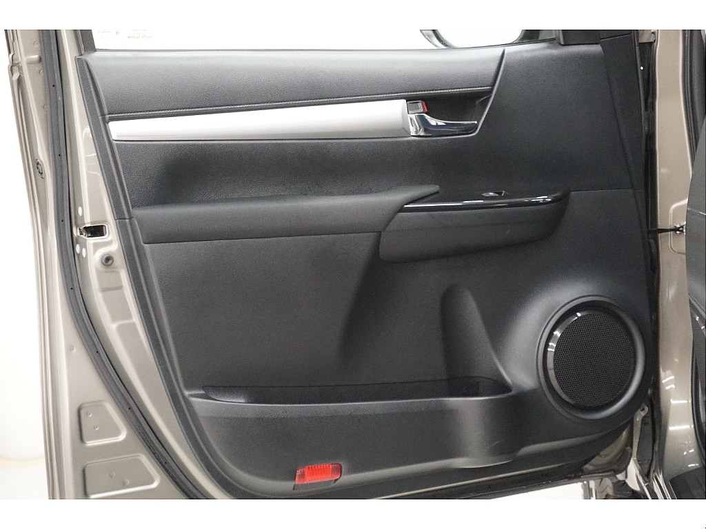 ドアトリムになります☆