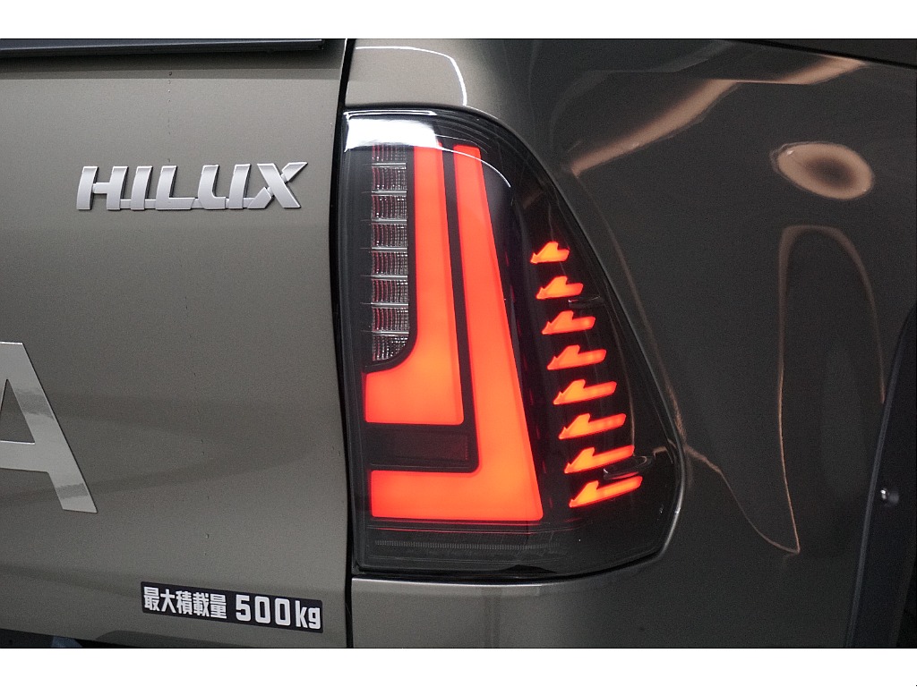 新品オリジナルULTIMATE BLACK テールランプ☆