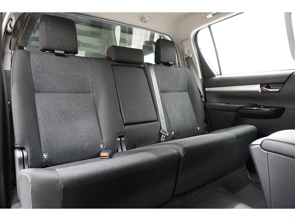 後部座席になります☆