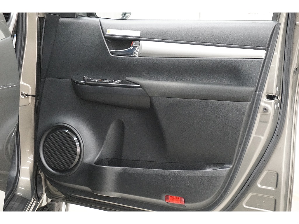 ドアトリムになります☆