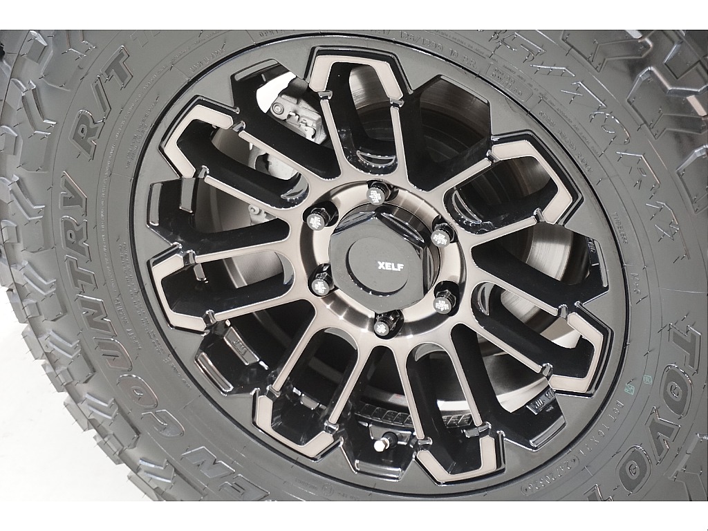 新品ＴＯＹＯオープンカントリーＲ／Ｔトレイルタイヤ×新品ＸＥＬＦ０２ホイール☆新品オリジナル ENHANCED NUTS☆