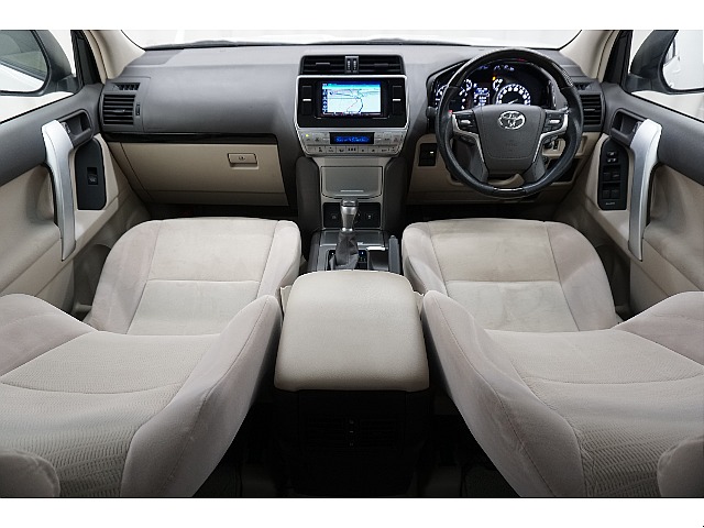 内装は当店にてルームクリーニング済みとなりますので綺麗な状態です♪