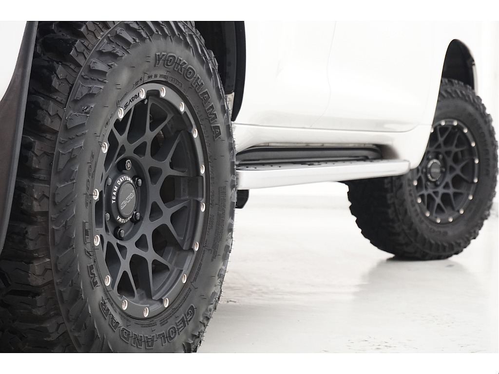 YOKOHAMAジオランダーM/T G003×RAYS TEAM DAYTONA M8　１７インチＡＷ☆