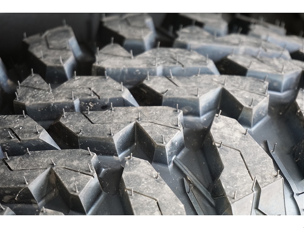 新品YOKOHAMAジオランダーM/T G003×新品デルタフォースオーバル１７インチＡＷ☆