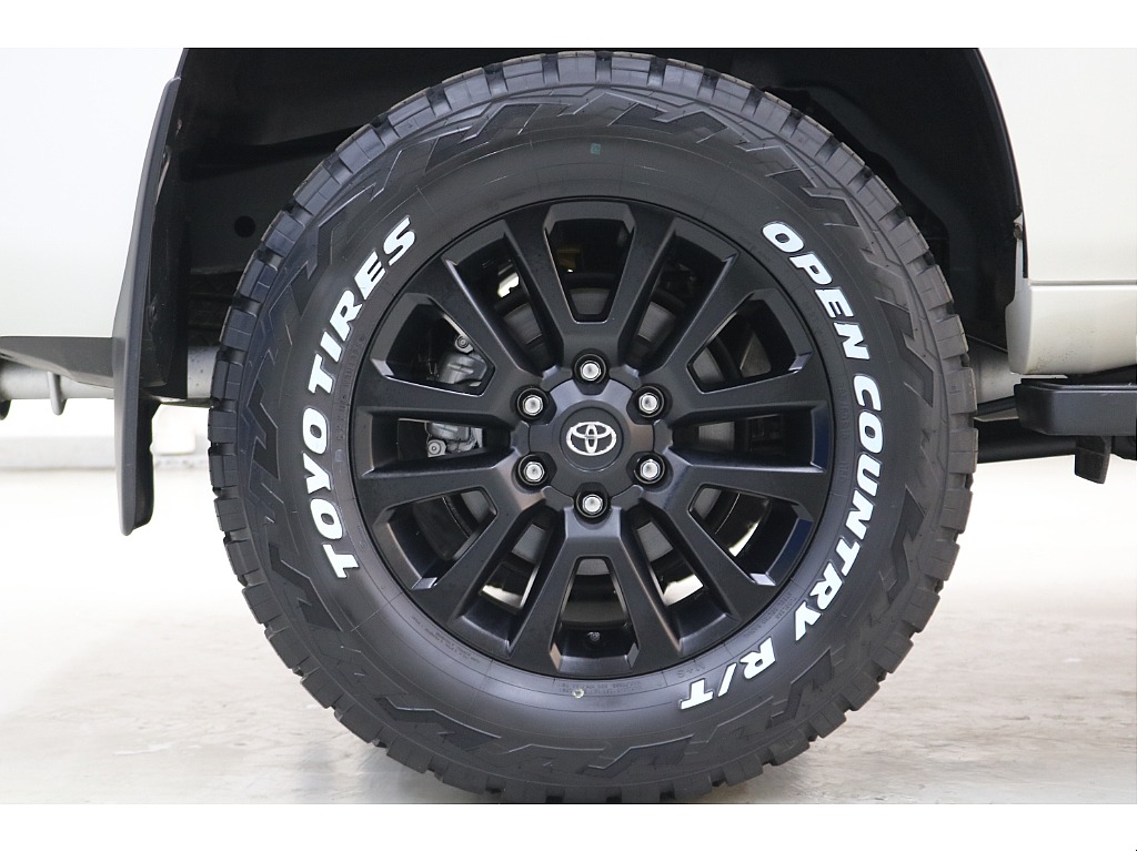 ＴＯＹＯオープンカントリーＲ／Ｔタイヤ×マッドブラックエディション専用１８インチＡＷ☆