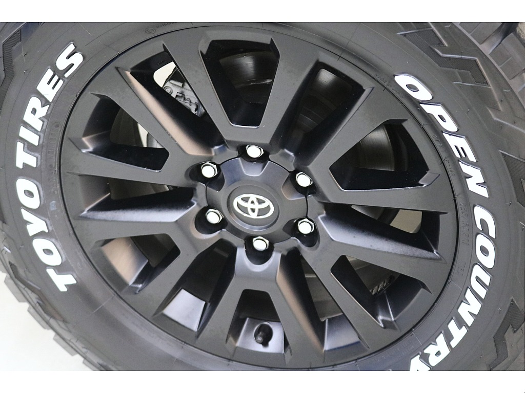 ＴＯＹＯオープンカントリーＲ／Ｔタイヤ×マッドブラックエディション専用１８インチＡＷ☆