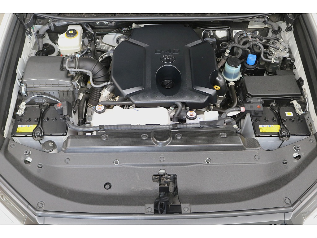 耐久性に優れたクリーンディーゼルエンジン搭載♪