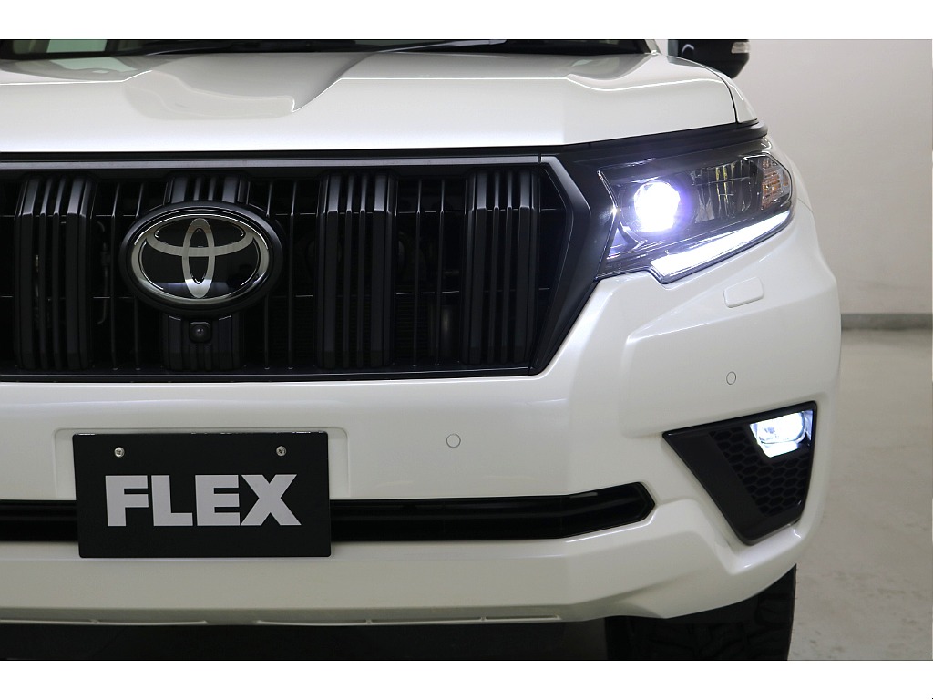 特別仕様車Matt Black Edition☆ワンオーナー☆ホワイトパールクリスタルシャイン☆新品２インチリフトＵＰ☆専用ＬＥＤヘッドライト☆