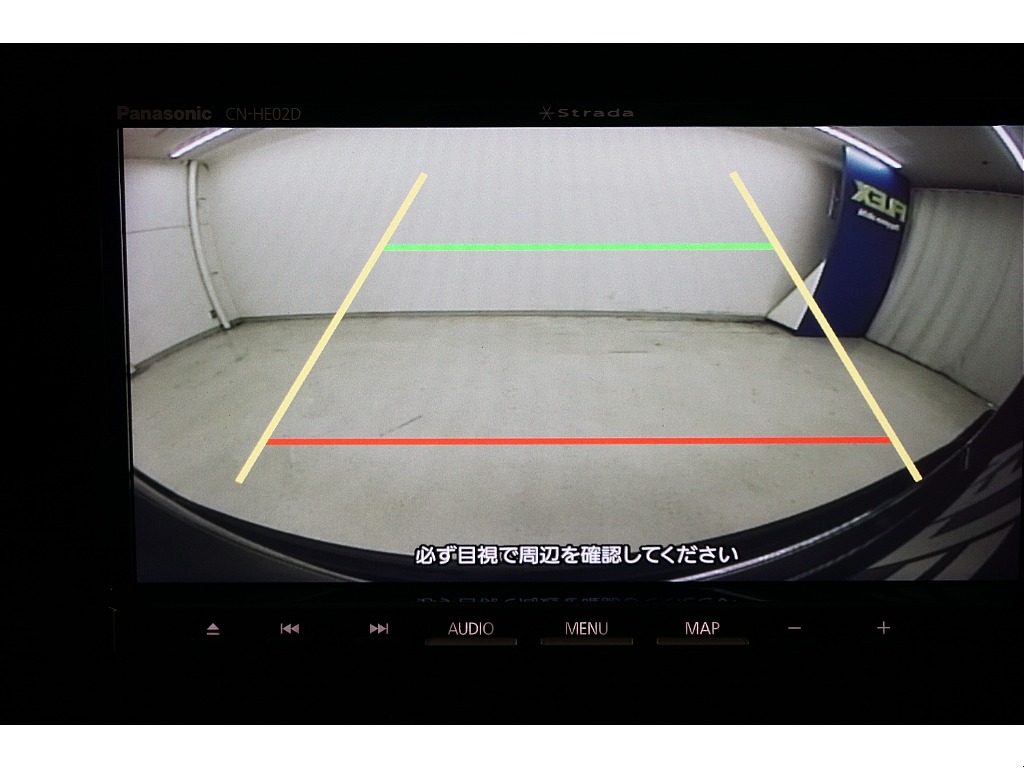 ストラーダＳＤナビ（フルセグ、Bluetooth対応）☆バックカメラ☆