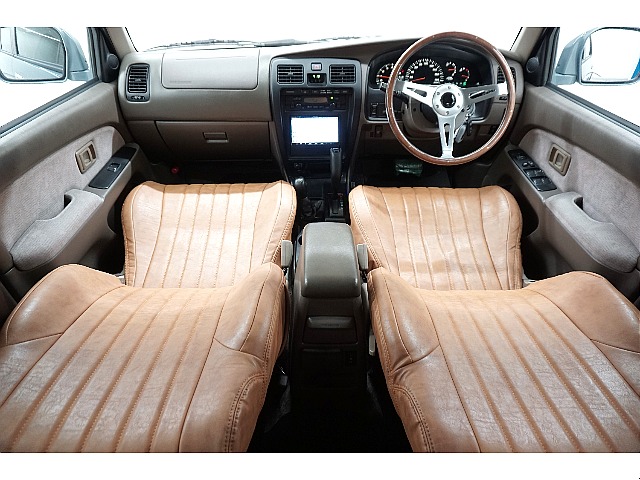 内装は当店にてルームクリーニング済みとなりますので綺麗な状態です♪