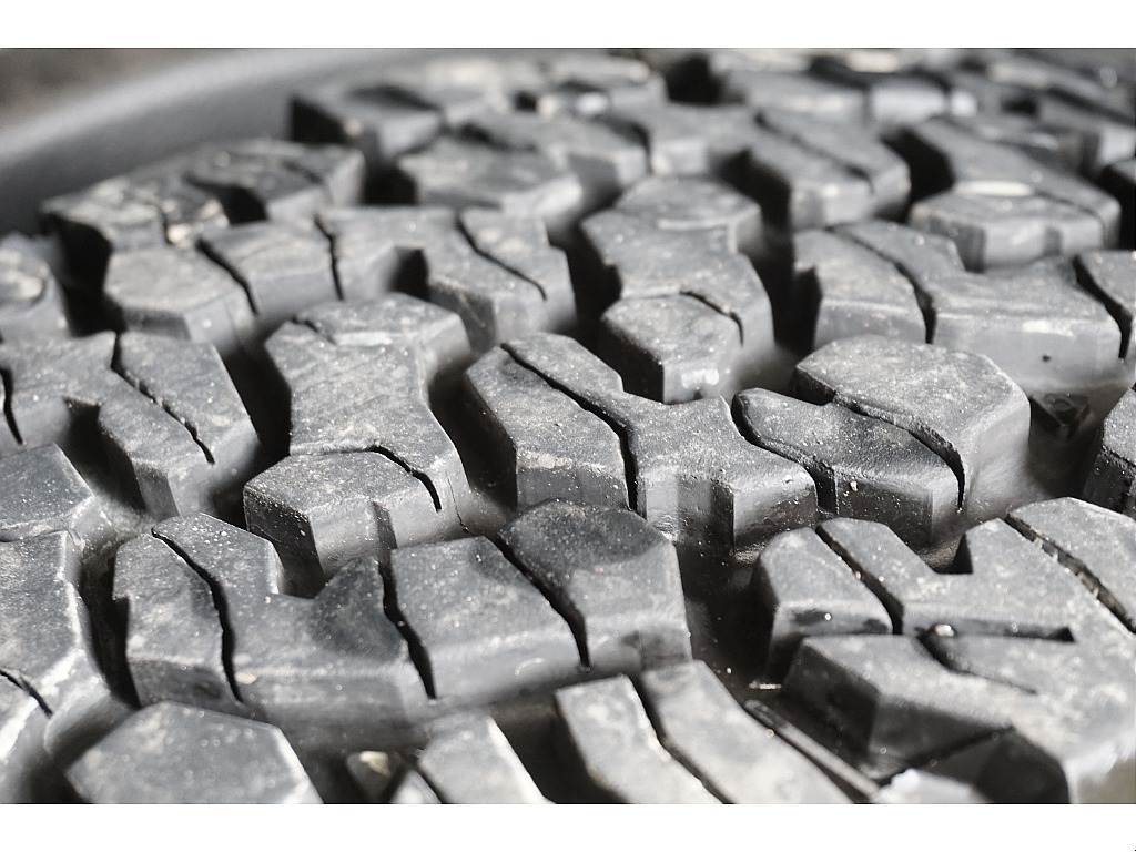 ＢＦグッドリッチＫＯ２　ＡＴタイヤ×ＤＥＡＮクロスカントリー１６ＡＷ☆