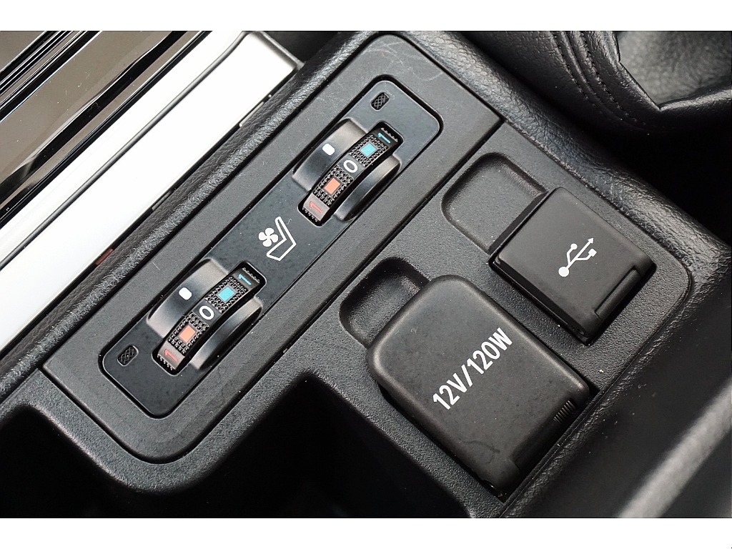 シートヒーター＆ベンチレーター☆