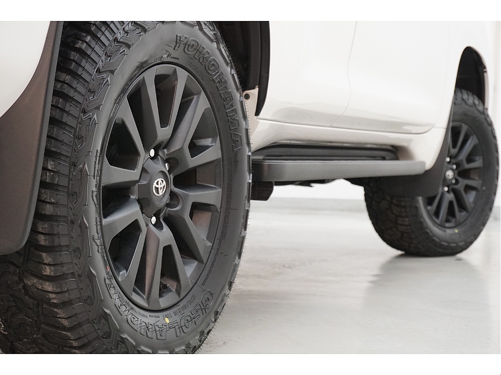 新品ＹＯＫＯＨＡＭＡジオランダーＸ－ＡＴタイヤ×マッドブラックエディション１８インチアルミホイール☆