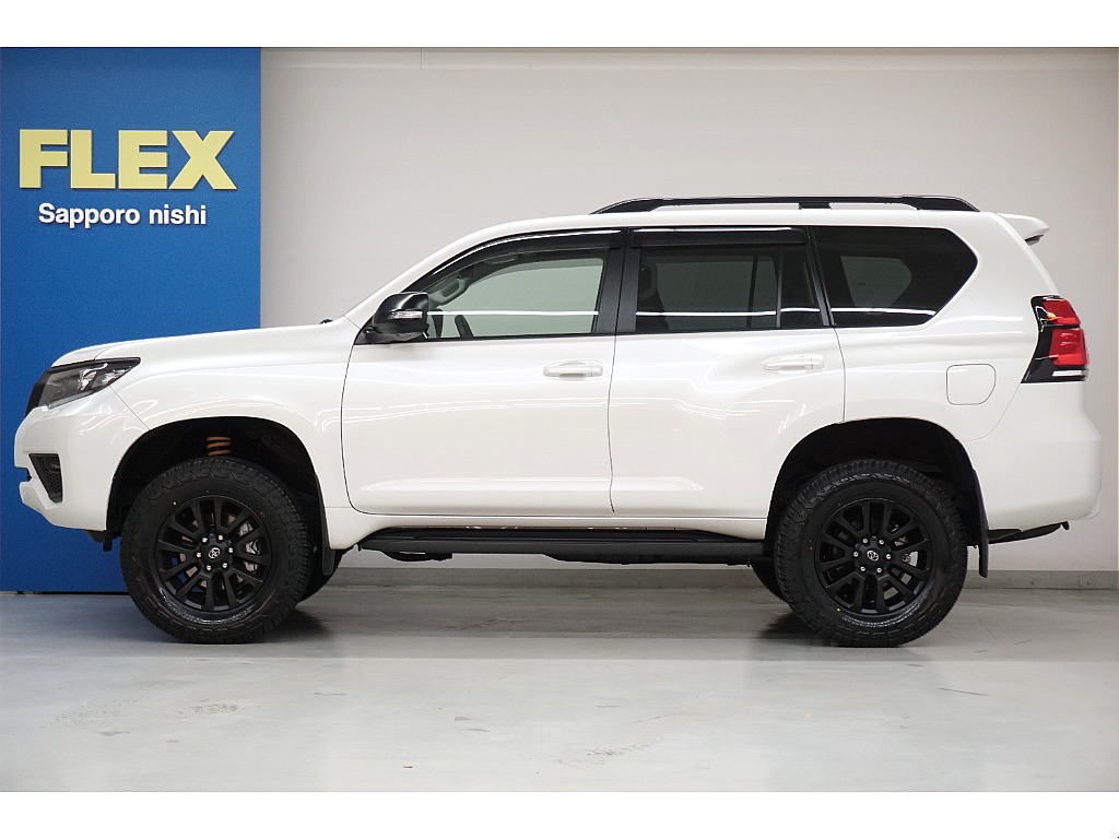 サンルーフ☆寒冷地仕様☆本革パワーシート☆シートヒーター＆ベンチレーター☆純正ディスプレイオーディオ☆マルチテレインモニター☆ＥＴＣ２．０☆純正リモートスタート☆