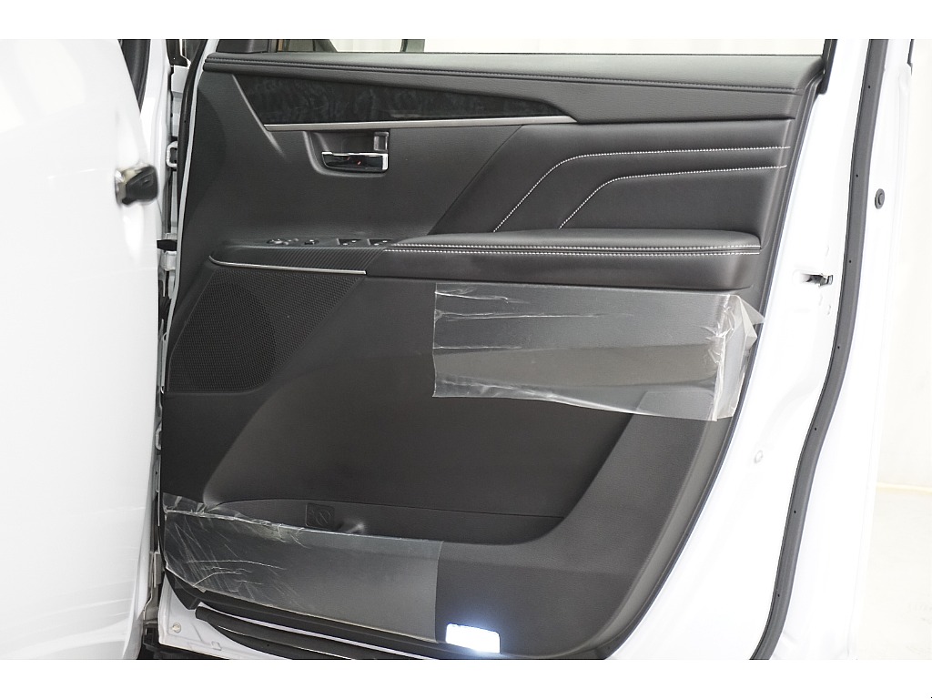 ドアトリムになります☆