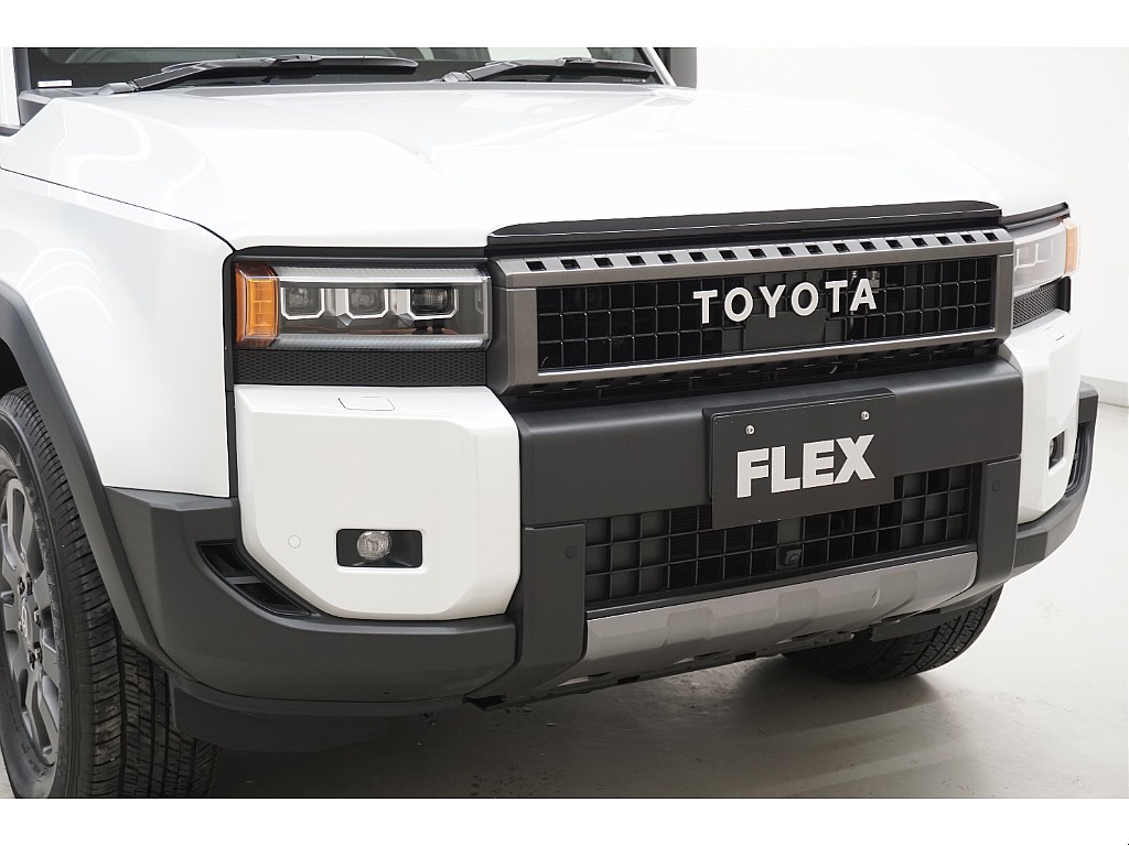 ワンオーナー☆最上級グレードＺＸ☆ディーゼルターボ☆プラチナホワイトパール☆ＺＸプロジェクター式３眼ＬＥＤヘッドランプ☆ＬＥＤデイタイムランニングランプ☆