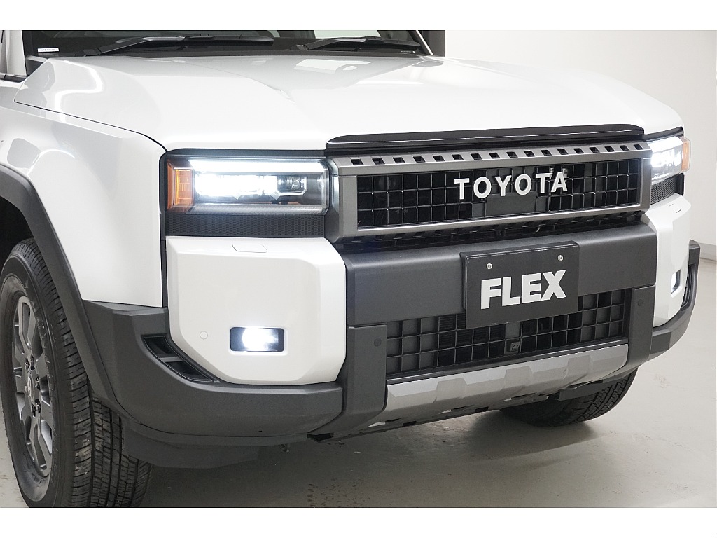 ワンオーナー☆最上級グレードＺＸ☆ディーゼルターボ☆プラチナホワイトパール☆ＺＸプロジェクター式３眼ＬＥＤヘッドランプ☆ＬＥＤデイタイムランニングランプ☆