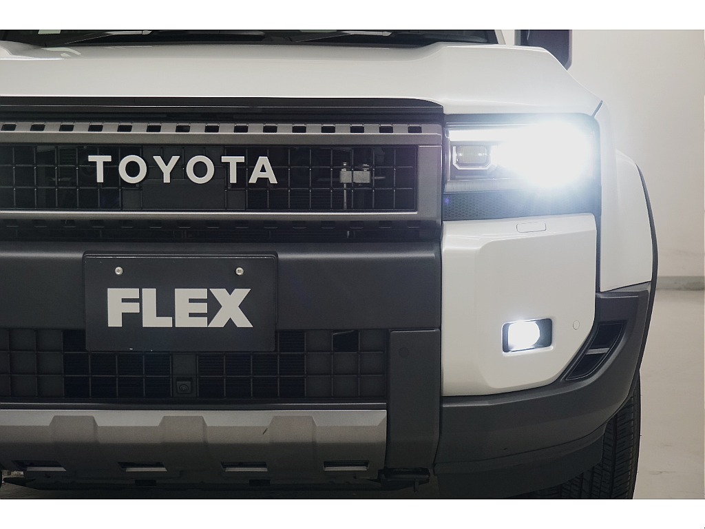 ワンオーナー☆最上級グレードＺＸ☆ディーゼルターボ☆プラチナホワイトパール☆ＺＸプロジェクター式３眼ＬＥＤヘッドランプ☆ＬＥＤデイタイムランニングランプ☆