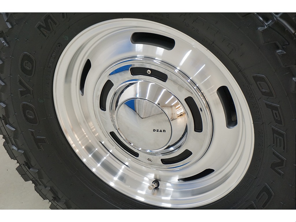 新品ＴＯＹＯオープンカントリーＭＴタイヤ×新品ＤＥＡＮクロスカントリー１６インチアルミホイール☆
