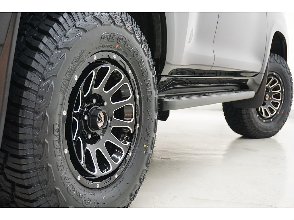 新品YOKOHAMAジオランダーＸ－ＡＴタイヤ×新品デルタフォースオーバル１７インチＡＷ☆新品FLEX ORIGINAL ENHANCED NUTS BK☆