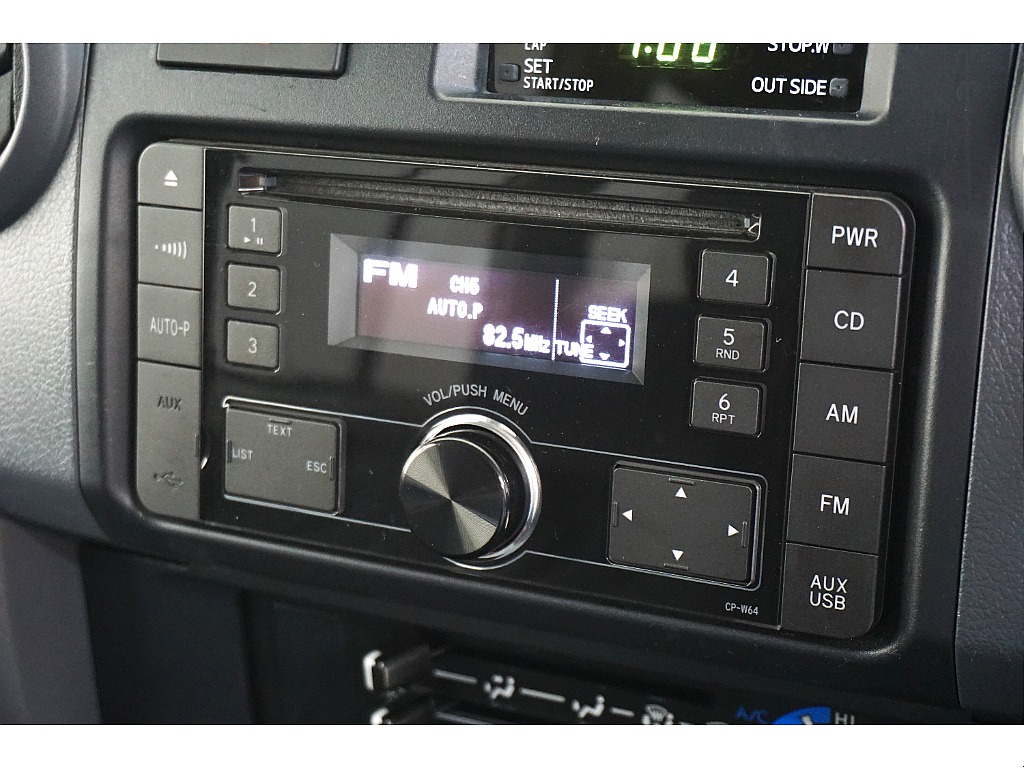 ＴＯＹＯＴＡ純正ＣＤオーディオ☆最新ナビの導入も可能です♪