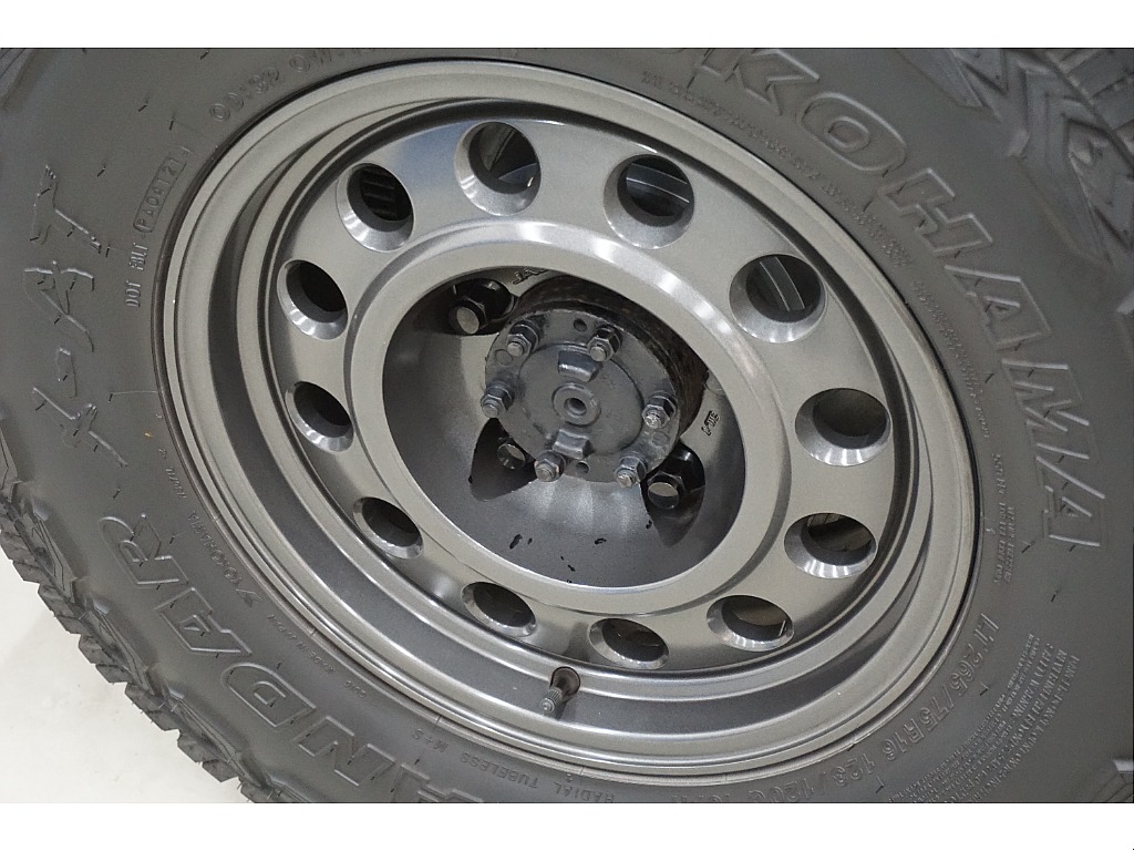 ＹＯＫＯＨＡＭＡジオランダーＸ－ＡＴタイヤ×ＪＡＯＳ ＴＲＩＢＥ１６インチＡＷ（マットガンメタ）☆