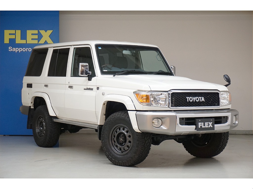 １ＧＲ４０００ＣＣガソリンエンジン☆ＴＯＹＯＴＡ文字グリル☆オプションフォグランプ☆ＬＥＤサイドマーカー☆ＹＯＫＯＨＡＭＡジオランダーＸ－ＡＴタイヤ☆ＪＡＯＳ　ＴＲＩＢＥ１６ＡＷ☆