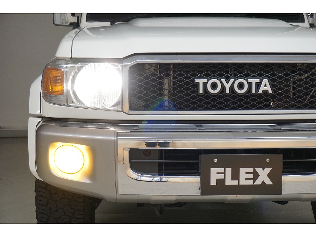 ワンオーナー☆復刻版７６☆５速マニュアル☆パートタイム式４ＷＤ☆ＴＯＹＯＴＡ文字グリル☆オプションフォグランプ☆ＬＥＤサイドマーカー☆ジオランダーＸ－ＡＴタイヤ☆ＪＡＯＳＴＲＩＢＥ１６ＡＷ☆
