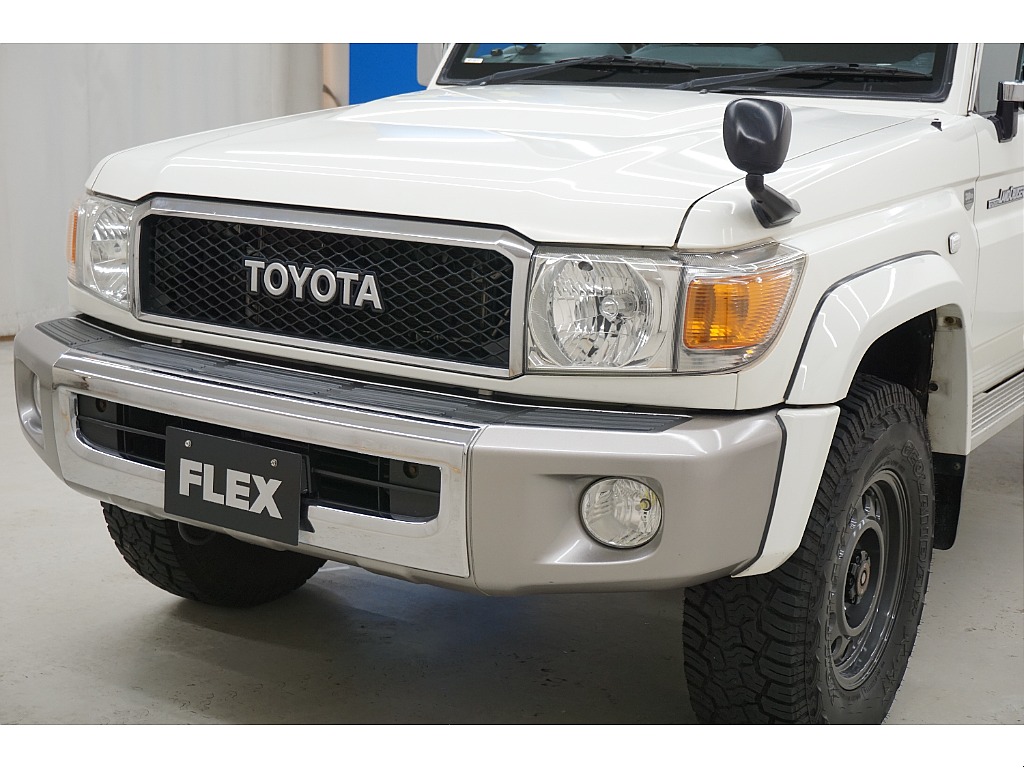 ワンオーナー☆復刻版７６☆５速マニュアル☆パートタイム式４ＷＤ☆ＴＯＹＯＴＡ文字グリル☆オプションフォグランプ☆ＬＥＤサイドマーカー☆ジオランダーＸ－ＡＴタイヤ☆ＪＡＯＳＴＲＩＢＥ１６ＡＷ☆