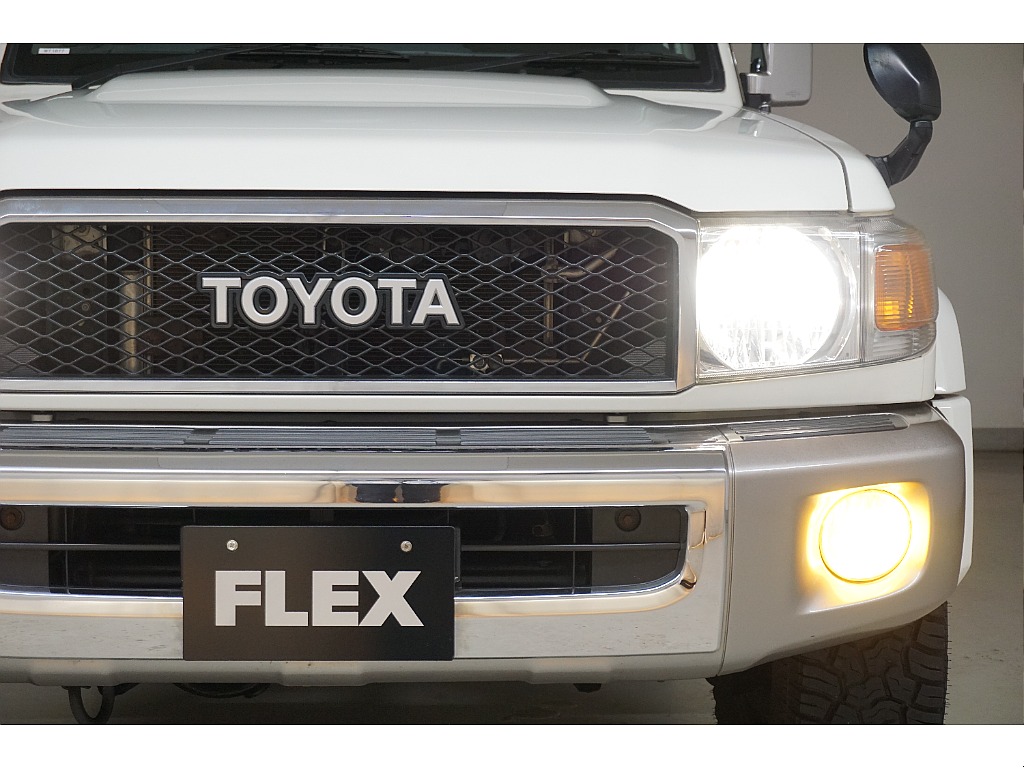 ワンオーナー☆復刻版７６☆５速マニュアル☆パートタイム式４ＷＤ☆ＴＯＹＯＴＡ文字グリル☆オプションフォグランプ☆ＬＥＤサイドマーカー☆ジオランダーＸ－ＡＴタイヤ☆ＪＡＯＳＴＲＩＢＥ１６ＡＷ☆