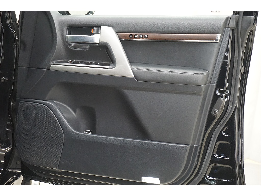 トヨタ&nbsp;ランドクルーザー200&nbsp;4.6ZX 4WD&nbsp;&nbsp;北海道の詳細画像&nbsp;その13