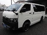 新車ハイエースＶ２８００ディーゼル４ＷＤ、ＤＸロングブラックエディション完成！！人気のアゲ系カスタム済みリアクーラーリアヒーター装備！デジタルインナーミラー、寒冷地仕様！フレックスパーツ多数装備！！