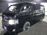 買取直販！！Ｒ1年式５０周年特別仕様車２８００ディーゼルターボツインナビパッケージ入庫！！床張り施工オリジナルベットＫＩＴ装備！！オリジナルパーツ多数装備済み！！