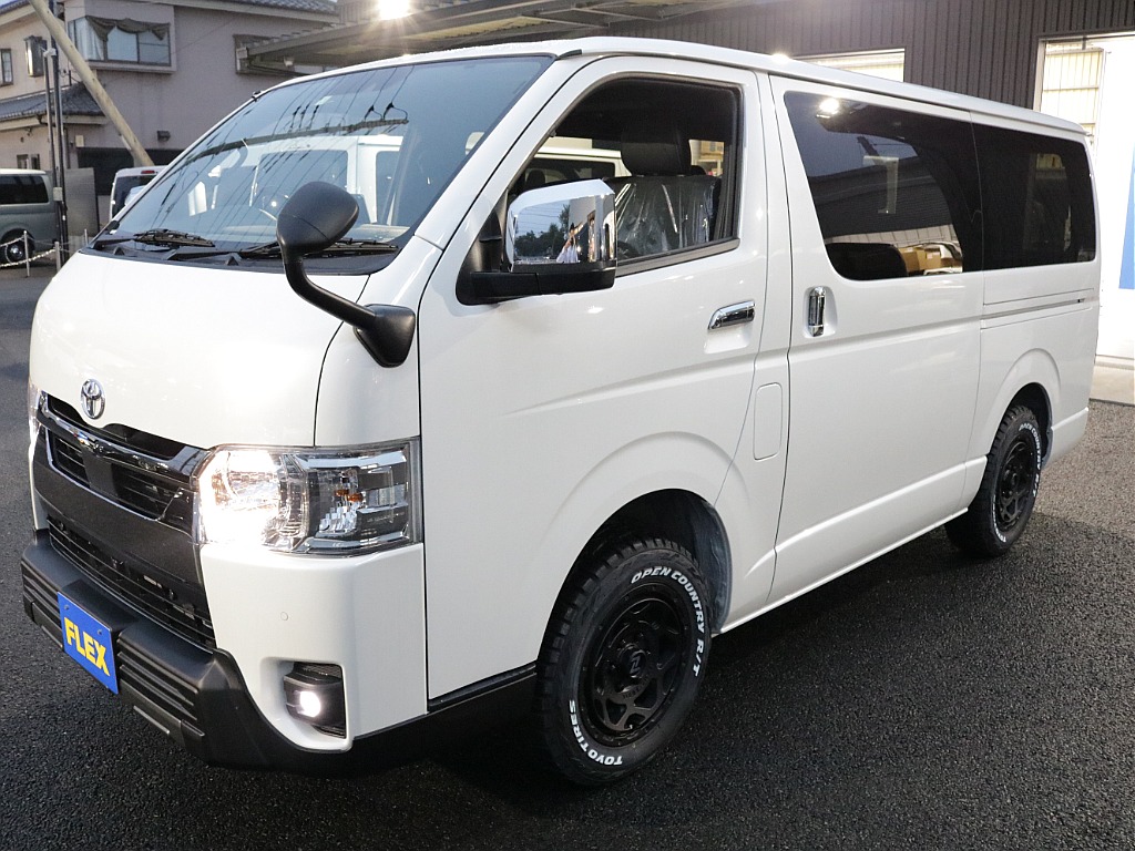 令和５年式ハイエースＶダークプライムⅡ２８００ディーゼリ４ＷＤカスタム車両入庫！！両側パワースライドドア装備新品アルパインメカレス１１インチＳＤナビビルトインＥＴＣ２．０ＨＤＭＩソケット増設済み！！